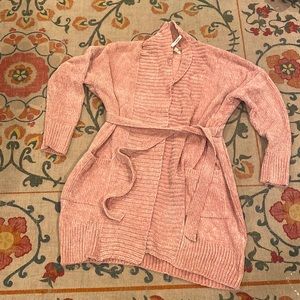 Gap never worn still has tags m/L chenille robe in pink/ blush.